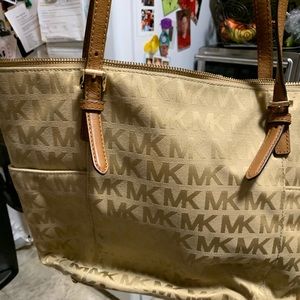 Signature Michael Kors tote bag